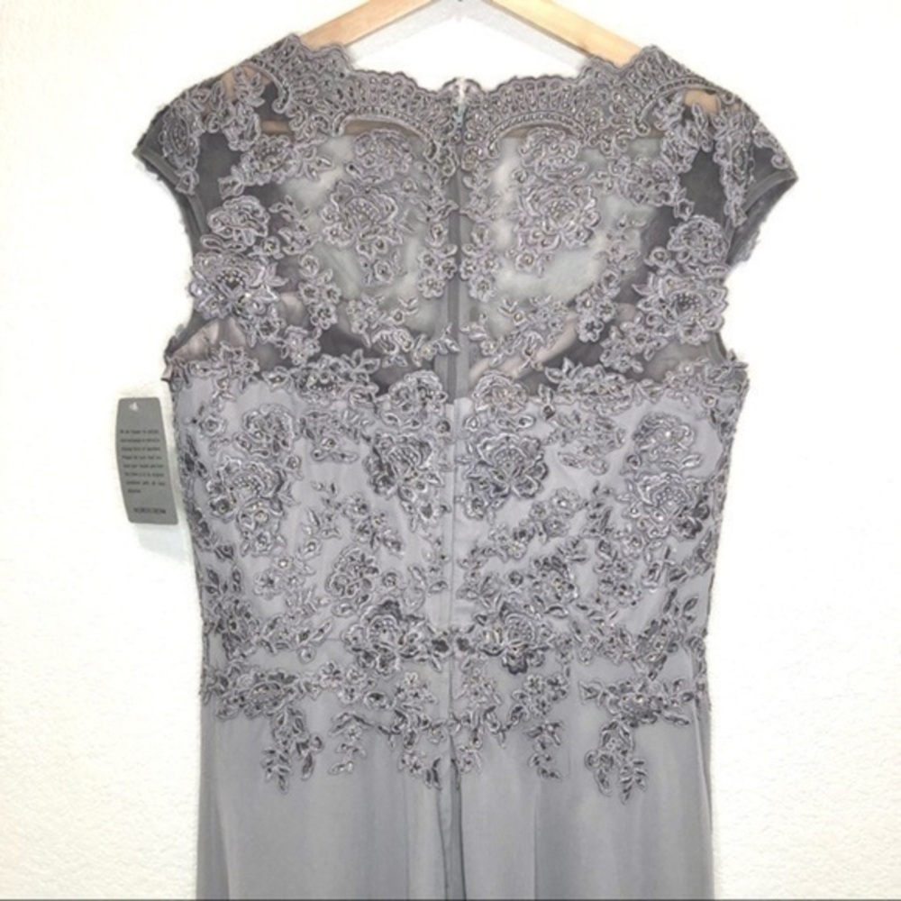 NEW La Femme silver gray embellished cap sleeve gown 10 NWT